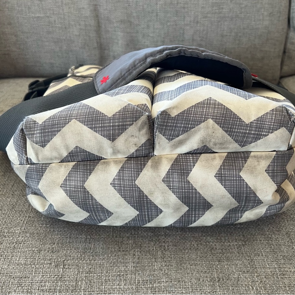 SkipHop Diaper Bag - Picture 6 of 6